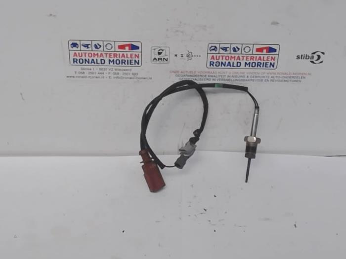 Usagé Sensor température d’échappement Volkswagen Passat (362) 2.0 TDI 16V 140 Prix € 25,00 Règlement à la marge proposé par Automaterialen Ronald Morien B.V.