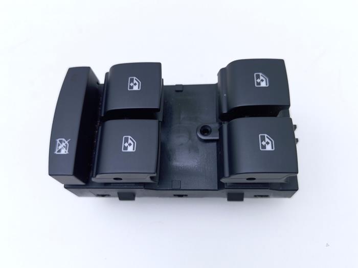 Usados Interruptor de ventanilla eléctrica Opel Zafira Tourer (P12) 2.0 CDTI 16V 130 Ecotec Precio € 15,00 Norma de margen ofrecido por Automaterialen Ronald Morien B.V.