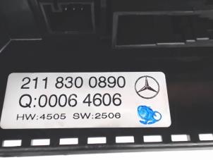 Usagé Panneau de commandes chauffage Mercedes E (W211) Prix € 250,00 Règlement à la marge proposé par Automaterialen Ronald Morien B.V.