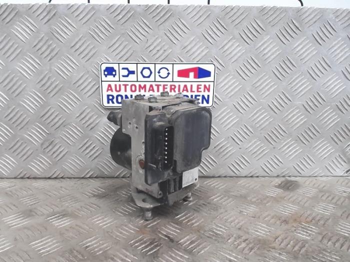 Usagé Pompe ABS Mercedes A (W168) 1.6 A-160 Prix € 50,00 Règlement à la marge proposé par Automaterialen Ronald Morien B.V.