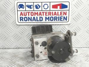 Used ABS pump Mercedes E (W210) 3.0 E-300D Turbo 24V Price € 50,00 Margin scheme offered by Automaterialen Ronald Morien B.V.