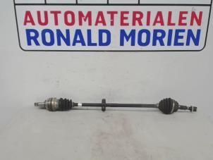 Used Front drive shaft, right Opel Astra G (F08/48) 1.6 Price € 25,00 Margin scheme offered by Automaterialen Ronald Morien B.V.