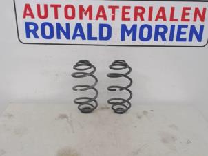 Usados Muelle helicoidal detrás Opel Meriva Precio € 80,00 Norma de margen ofrecido por Automaterialen Ronald Morien B.V.