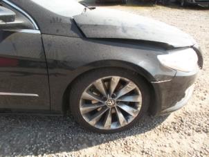 Used Front wing, right Volkswagen Passat Price € 95,00 Margin scheme offered by Automaterialen Ronald Morien B.V.