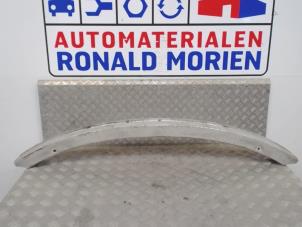 Używane Rama zderzaka przód Volkswagen Passat Variant (3B5) 1.8 20V Cena € 15,00 Procedura marży oferowane przez Automaterialen Ronald Morien B.V.