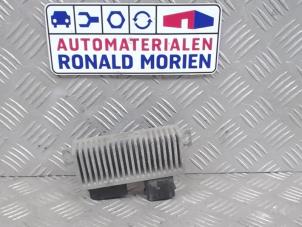 Usados Relé de precalentamiento Renault Master IV (FV) 2.3 dCi 125 16V FWD Precio € 19,00 Norma de margen ofrecido por Automaterialen Ronald Morien B.V.