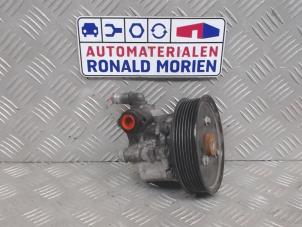 Używane Pompa wspomagania kierownicy Renault Master IV (FV) 2.3 dCi 125 16V FWD Cena € 150,00 Procedura marży oferowane przez Automaterialen Ronald Morien B.V.