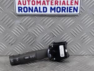 Usados Interruptor de indicador de dirección Opel Insignia Sports Tourer 2.0 CDTI 16V 160 Ecotec Precio € 25,00 Norma de margen ofrecido por Automaterialen Ronald Morien B.V.