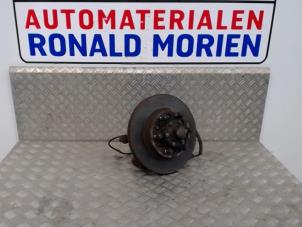 Usagé Joint avant droit Nissan Navara Prix € 200,00 Règlement à la marge proposé par Automaterialen Ronald Morien B.V.