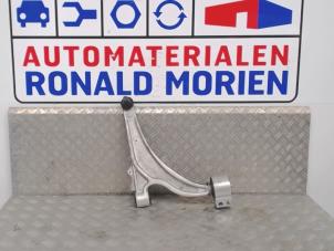 Usagé Bras de suspension avant droit Toyota Corolla Wagon (E9) Prix € 100,00 Règlement à la marge proposé par Automaterialen Ronald Morien B.V.