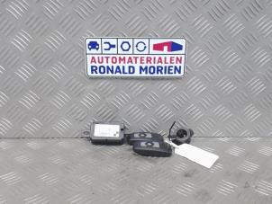 Used Central door locking module BMW 3 serie (F30) 320i 2.0 16V Price € 50,00 Margin scheme offered by Automaterialen Ronald Morien B.V.
