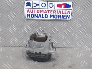 Used Engine mount BMW 3 serie (F30) 320i 2.0 16V Price € 29,00 Margin scheme offered by Automaterialen Ronald Morien B.V.