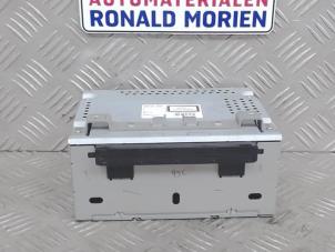 Używane Radioodtwarzacz CD Ford C-Max Cena € 125,00 Procedura marży oferowane przez Automaterialen Ronald Morien B.V.