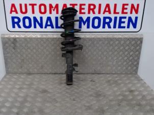 Gebrauchte Stoßdämpferstrebe links vorne Ford C-Max Preis € 75,00 Margenregelung angeboten von Automaterialen Ronald Morien B.V.