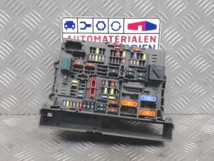 Used Fuse box BMW 3 serie (E90) 330d 24V Price on request offered by Automaterialen Ronald Morien B.V.