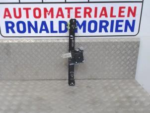 Używane Mechanizm szyby lewej tylnej wersja 4-drzwiowa BMW 3 serie (E90) 330d 24V Cena € 75,00 Procedura marży oferowane przez Automaterialen Ronald Morien B.V.