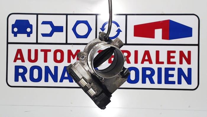 Usagé Boitier papillon Ford Transit 2.2 TDCi 16V Prix € 59,00 Règlement à la marge proposé par Automaterialen Ronald Morien B.V.