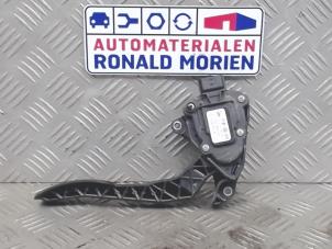 Używane Czujnik polozenia pedalu gazu Opel Movano Cena € 12,40 Procedura marży oferowane przez Automaterialen Ronald Morien B.V.