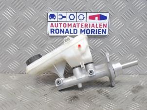 Used Master cylinder Toyota Corolla Wagon (E9) Price € 35,00 Margin scheme offered by Automaterialen Ronald Morien B.V.