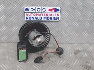 Usados Motor de ventilador de calefactor Ford Puma 1.7 16V Precio € 70,00 Norma de margen ofrecido por Automaterialen Ronald Morien B.V.