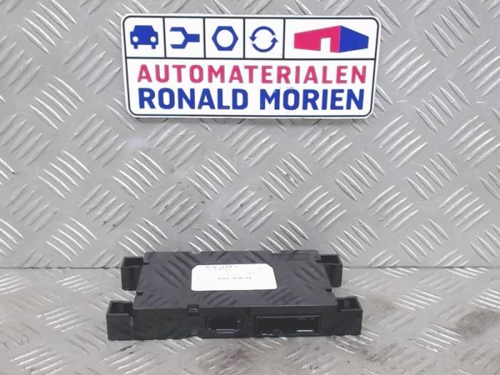 Begagnade Telefonmodul Volvo C70 (MC) 2.0 D3 20V Pris € 50,00 Marginaltabell erbjuds av Automaterialen Ronald Morien B.V.