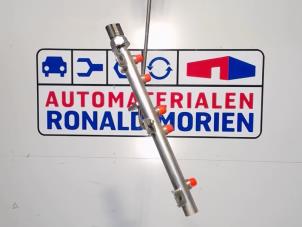 Usagé Distributeur de carburant BMW 1 serie (E81) 118i 16V Prix € 100,00 Règlement à la marge proposé par Automaterialen Ronald Morien B.V.