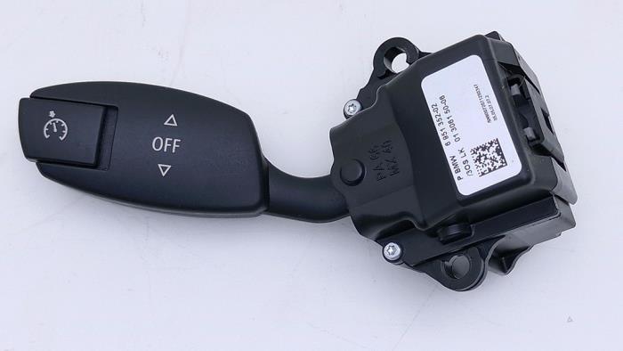 Używane Obsluga tempomatu BMW 5 serie (E60) 525d 24V Cena € 25,00 Procedura marży oferowane przez Automaterialen Ronald Morien B.V.