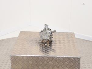 Differential vorne van een Renault Koleos I 2.0 dCi 16V 4x4 2008