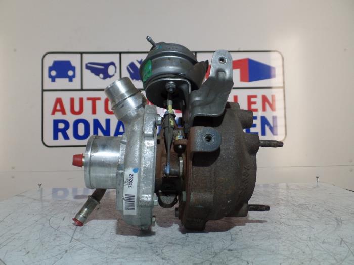 Turbo van een Renault Koleos I 2.0 dCi 16V 4x4 2008