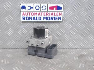 Usagé Pompe ABS Citroen C3 Picasso (SH) 1.6 HDi 90 Prix € 250,00 Règlement à la marge proposé par Automaterialen Ronald Morien B.V.