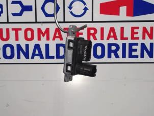 Used Glow plug relay Volvo V70 (BW) 2.0 D4 16V Price € 25,00 Margin scheme offered by Automaterialen Ronald Morien B.V.