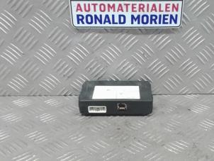 Usados Antena GPS Renault Megane III Coupe (DZ) 1.5 dCi 110 Precio € 50,00 Norma de margen ofrecido por Automaterialen Ronald Morien B.V.
