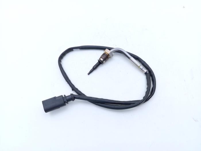 Usagé Sensor température d’échappement Volkswagen Passat Alltrack (3G5) 2.0 TDI BiTurbo 16V 4Motion Prix € 25,00 Prix TTC proposé par Automaterialen Ronald Morien B.V.