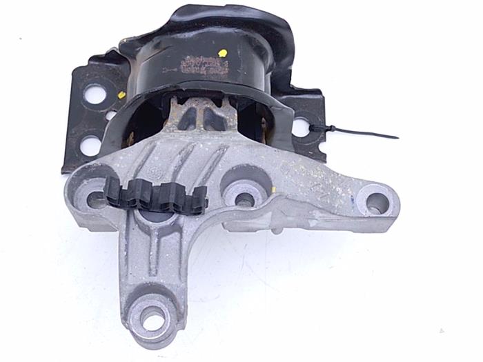 Used Engine mount Dacia Sandero II 1.5 dCi 90 Price € 25,00 Margin scheme offered by Automaterialen Ronald Morien B.V.