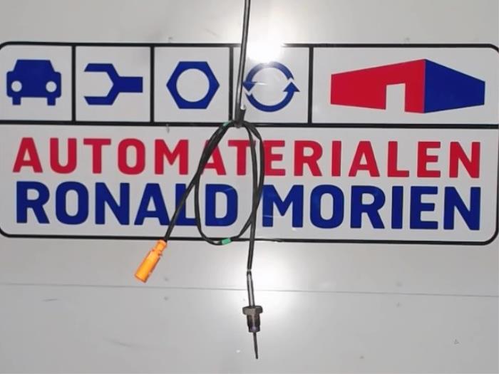 Usagé Sensor température d’échappement Volkswagen Golf VII (AUA) 2.0 TDI 4Motion 16V Prix € 25,00 Prix TTC proposé par Automaterialen Ronald Morien B.V.
