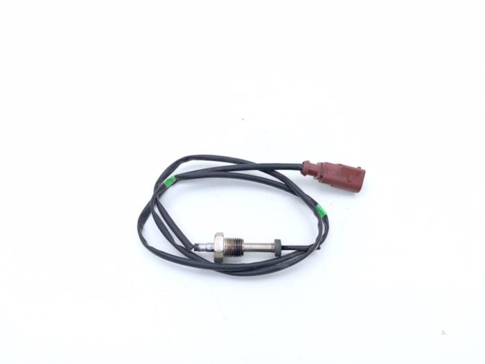 Usagé Sensor température d’échappement Volkswagen Golf VII (AUA) 2.0 TDI 4Motion 16V Prix € 25,00 Prix TTC proposé par Automaterialen Ronald Morien B.V.