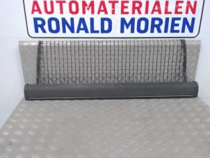 Usagé Bâche coffre à bagages Audi Allroad (C5) 2.5 V6 TDI 24V Prix € 66,55 Prix TTC proposé par Automaterialen Ronald Morien B.V.