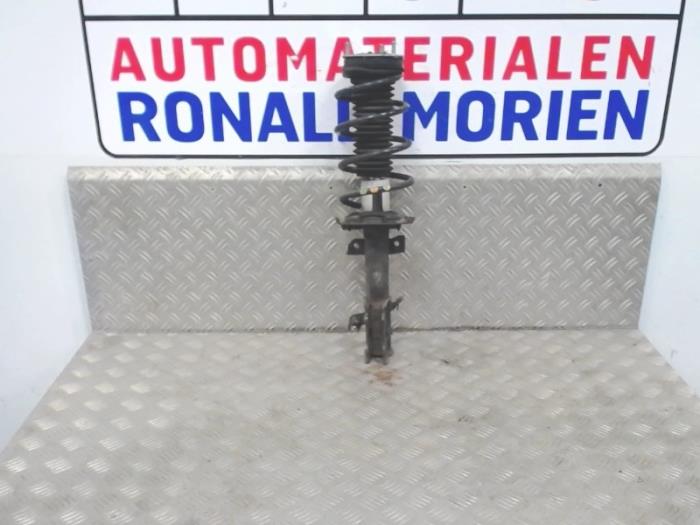 Front shock absorber rod, left from a Ford Fiesta 2013