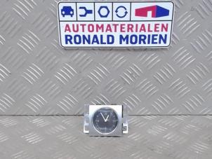 Usados Reloj Volkswagen Passat (362) Precio € 20,00 Norma de margen ofrecido por Automaterialen Ronald Morien B.V.