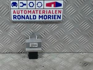 Used Glow plug relay Opel Movano Price € 25,00 Margin scheme offered by Automaterialen Ronald Morien B.V.