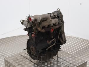Usados Motor Renault Megane (BA/SA) 1.9dCi Precio € 500,00 Norma de margen ofrecido por Automaterialen Ronald Morien B.V.