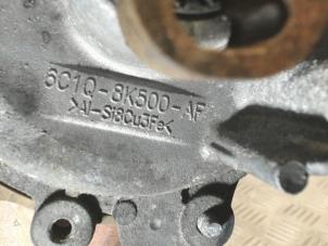 Vattenpump från en Ford Transit 2.2 TDCi 16V 2007
