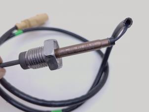 Auspuff Temperatursensor van een Volkswagen Tiguan (5N1/2) 2.0 TDI 16V 4Motion 2015