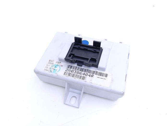 Usagé Module navigation Renault Clio III (BR/CR) 1.2 16V TCe 100 Prix € 19,00 Règlement à la marge proposé par Automaterialen Ronald Morien B.V.