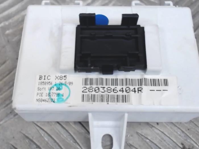 Navigation module from a Renault Clio III (BR/CR) 1.2 16V TCe 100 2009