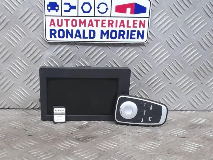 Navigation system from a Renault Clio III (BR/CR) 1.2 16V TCe 100 2009