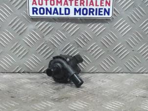 Used Additional water pump Renault Master IV (FV) 2.3 dCi 125 16V FWD Price € 70,00 Margin scheme offered by Automaterialen Ronald Morien B.V.