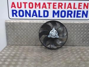Gebrauchte Kühlgebläse Renault Master IV (FV) 2.3 dCi 125 16V FWD Preis € 75,00 Margenregelung angeboten von Automaterialen Ronald Morien B.V.