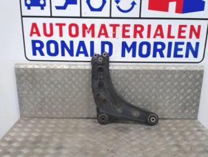 Usagé Bras de suspension avant droit Renault Trafic (1FL/2FL/3FL/4FL) 1.6 dCi 115 Prix € 80,00 Règlement à la marge proposé par Automaterialen Ronald Morien B.V.