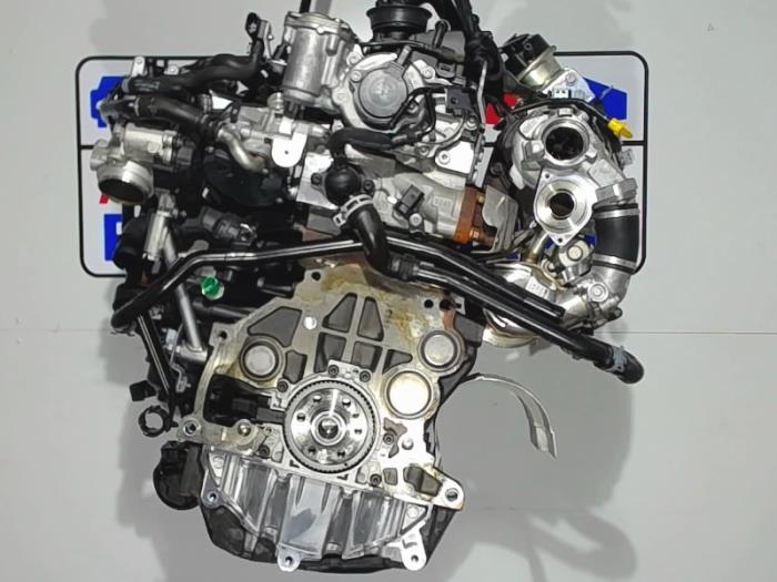 Engine from a Volkswagen Passat (3G2) 2.0 TDI 16V 190 4Motion 2016